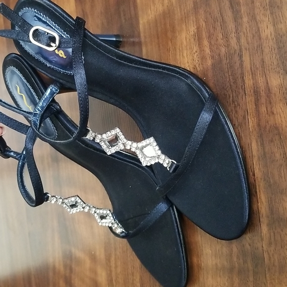 Nina Blue Strappy Heels with Rhinestones - Size 6.5 - Picture 1 of 15